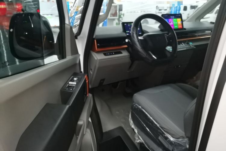 Used Farizon Super VAN 2025 Model, Zhifu Edition, Mid-axle Medium-roof, 68 kWh, CATL Driver Seat