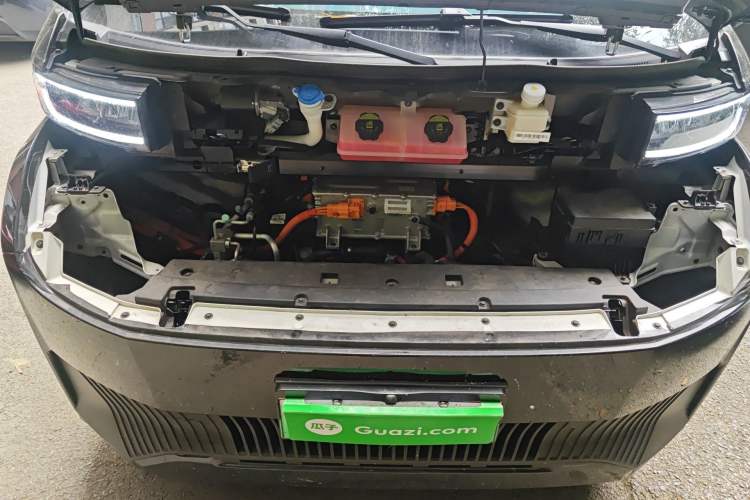 Used Farizon Super VAN 2025 Model, Zhifu Edition, Mid-axle High-roof, 68 kWh, Zhixin Engine Bay