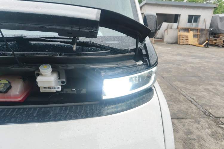 Used Farizon Super VAN 2025 Model, Zhifu Edition, Mid-axle Medium-roof, 68 kWh, CATL Engine Bay Left