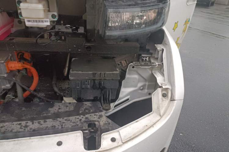 Used Farizon Super VAN 2025 Model, Zhifu Edition, Mid-axle High-roof, 83 kWh Engine Bay Left
