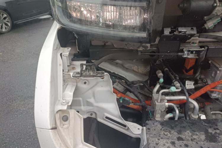 Used Farizon Super VAN 2025 Model, Zhifu Edition, Mid-axle High-roof, 83 kWh Engine Bay Right