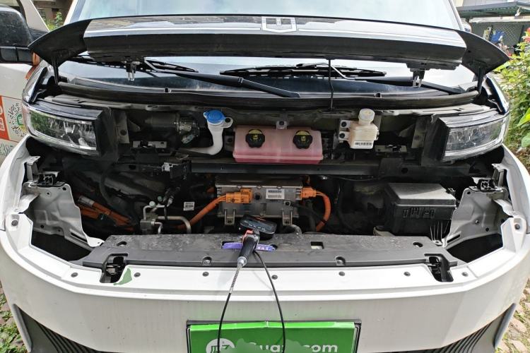 Used Farizon Super VAN 2025 Model, Chuangfu Edition, Mid-axle Medium-roof, Zhixin 68 kWh Engine Bay