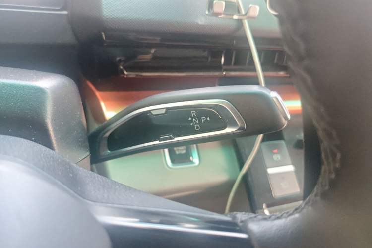 Used Farizon Super VAN 2025 Model, Zhifu Edition, Mid-axle Medium-roof, 83 kWh Gear Lever