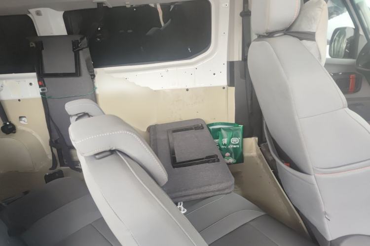 Used Farizon Super VAN 2025 Model, Zhifu Edition, Mid-axle Medium-roof, 83 kWh Left Rear Seat