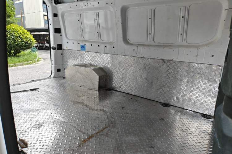 Used Farizon Super VAN 2025 Model, Chuangfu Edition, Mid-axle Medium-roof, Zhixin 68 kWh Left Rear Seat