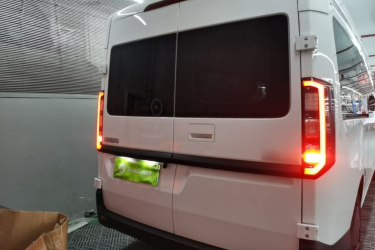 Used Farizon Super VAN 2025 Model, Zhifu Edition, Mid-axle Medium-roof, 68 kWh, CATL Rear