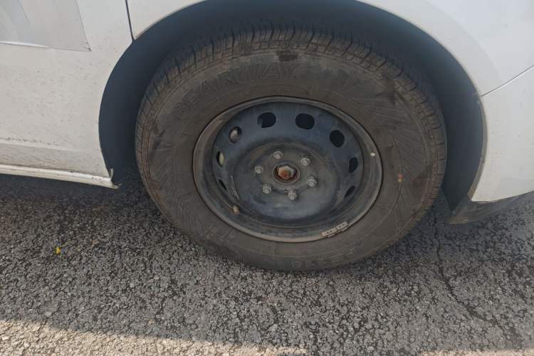 Used Farizon Super VAN 2025 Model, Zhifu Edition, Mid-axle Medium-roof, 83 kWh Right Front Wheel Hub