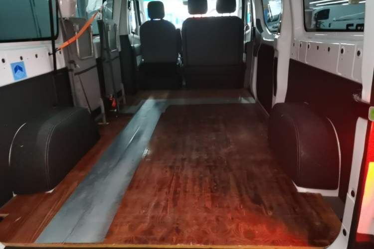 Used Farizon Super VAN 2025 Model, Zhifu Edition, Mid-axle Medium-roof, 68 kWh, CATL Trunk