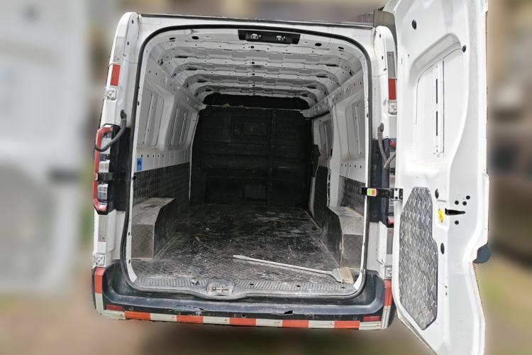Used Farizon Super VAN 2025 Model, Chuangfu Edition, Mid-axle Medium-roof, Zhixin 68 kWh Trunk