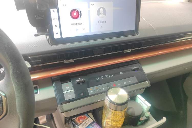 Used Farizon Super VAN 2026 Model, Yu Cheng Edition, Medium Wheelbase, High Roof, 83 kWh Audio And AC Panel