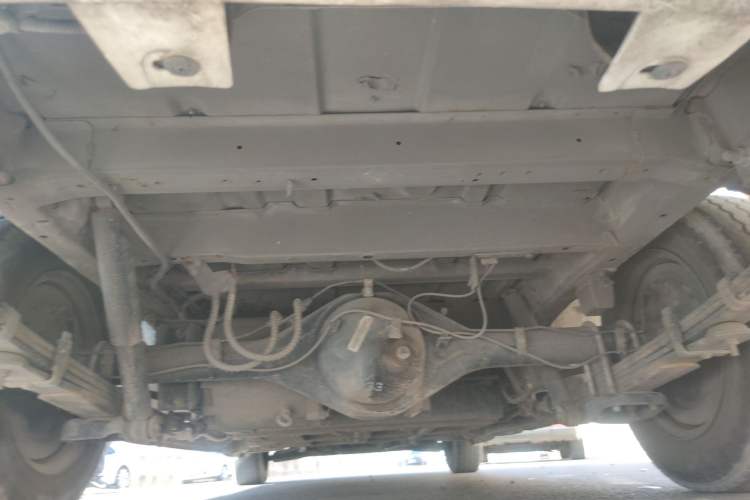 Used Farizon Xingxiang E6 2020 Van with High Roof 1365kg Payload Capacity Equipped with CATL's High-Energy Battery Chassis Rear