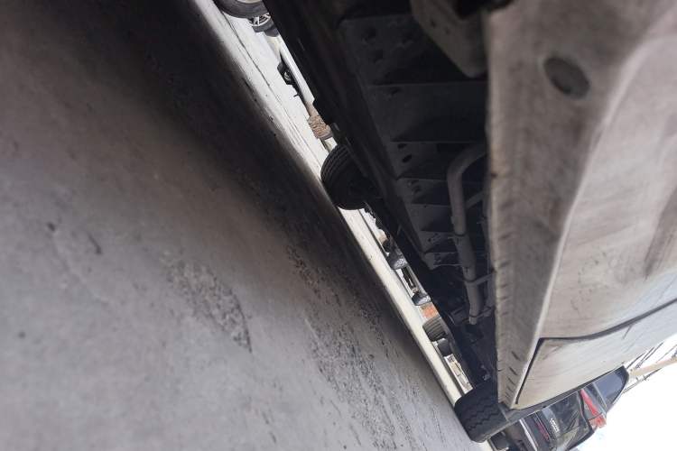 Used Farizon Xingxiang E6 2020 Van with High Roof 1365kg Payload Capacity Equipped with CATL's High-Energy Battery Chassis Rear Right