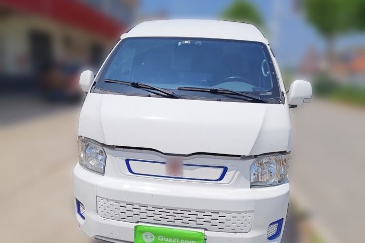 Used Farizon Xingxiang E6 2020 Van with High Roof 1365kg Payload Capacity Equipped with CATL's High-Energy Battery Front