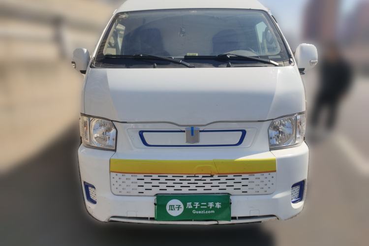 Used Farizon Xingxiang E6 2020 Van with High Roof 1365kg Payload Capacity Equipped with CATL's High-Energy Battery Front