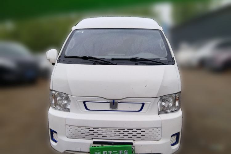 Used Farizon Xingxiang E6 2020 Van with High Roof 1365kg Payload Capacity Equipped with CATL's High-Energy Battery Front