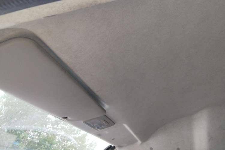 Used Farizon Xingxiang E6 2020 Van with High Roof 1365kg Payload Capacity Equipped with CATL's High-Energy Battery Headliner