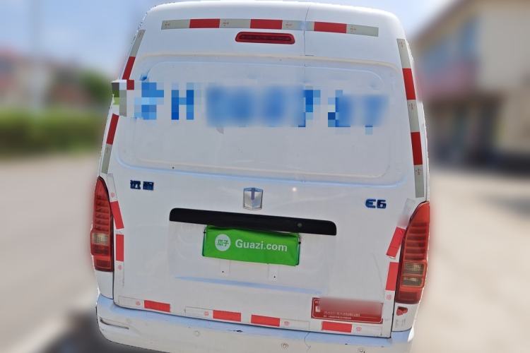 Used Farizon Xingxiang E6 2020 Van with High Roof 1365kg Payload Capacity Equipped with CATL's High-Energy Battery Rear