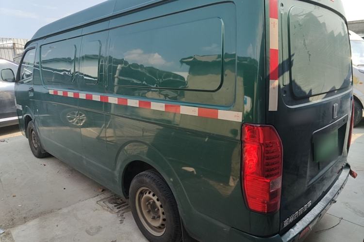 Used Farizon Xingxiang E6 2022 Van with High Roof Equipped with CATL 50.23 kWh Battery Exterior 2