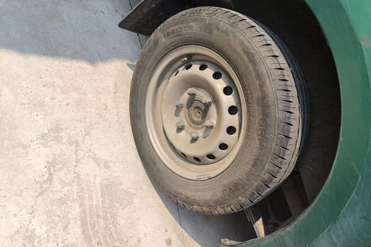 Used Farizon Xingxiang E6 2022 Van with High Roof Equipped with CATL 50.23 kWh Battery Exterior 5