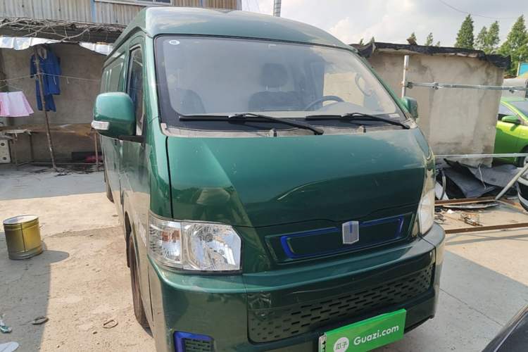Used Farizon Xingxiang E6 2022 Van with High Roof Equipped with CATL 50.23 kWh Battery Front