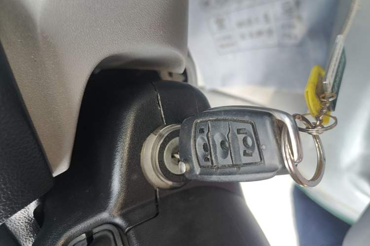 Used Farizon Xingxiang E6 2022 Van with High Roof Equipped with CATL 50.23 kWh Battery Interior 1