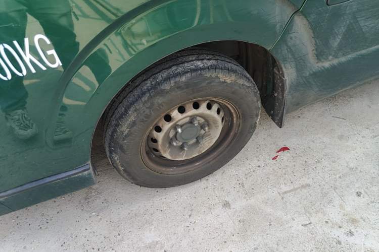 Used Farizon Xingxiang E6 2022 Van with High Roof Equipped with CATL 50.23 kWh Battery Left Front Wheel Hub