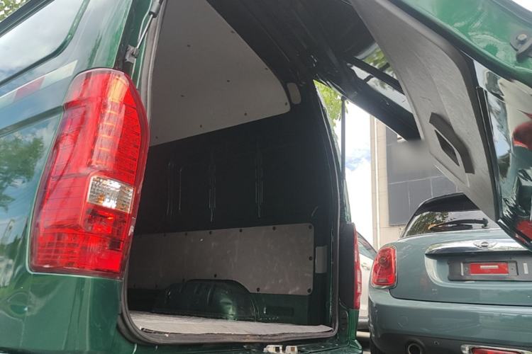 Used Farizon Xingxiang E6 2022 Van with High Roof Equipped with CATL 50.23 kWh Battery Trunk