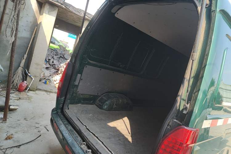 Used Farizon Xingxiang E6 2022 Van with High Roof Equipped with CATL 50.23 kWh Battery Trunk