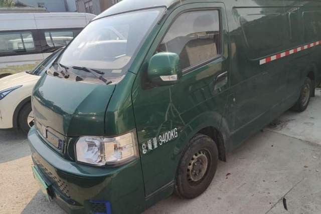 Used Farizon Xingxiang E6 2022 Van with High Roof Equipped with CATL 50.23 kWh Battery