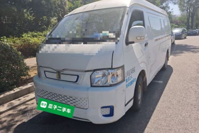 Used Farizon Xingxiang E6 2022 Van with Low Roof Equipped with CATL 41.84 kWh Battery