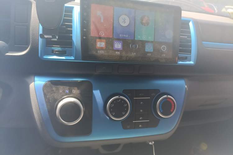 Used Farizon Xingxiang E6 2022 Van with High Roof Equipped with CATL 50.23 kWh Battery Audio And AC Panel