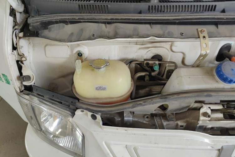 Used Farizon Xingxiang E6 2022 Van-Type Transport Vehicle Low Roof CATL 50.23 kWh Engine Bay Right