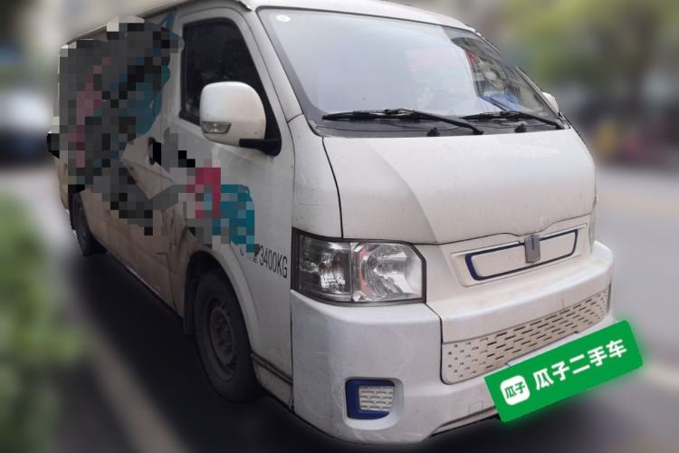 Used Farizon Xingxiang E6 2022 Van-Type Transport Vehicle Low Roof CATL 50.23 kWh Front Right 45 Deg