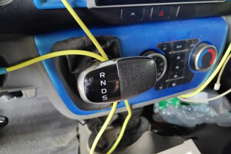 Used Farizon Xingxiang E6 2022 Van-Type Transport Vehicle Low Roof CATL 50.23 kWh Gear Lever