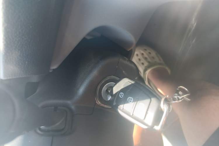 Used Farizon Xingxiang E6 2022 Van with High Roof Equipped with CATL 50.23 kWh Battery Interior 1