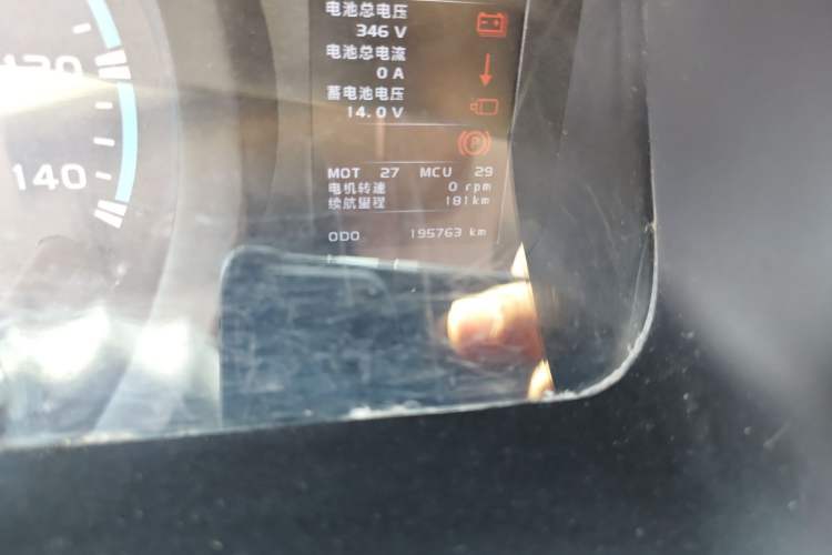 Used Farizon Xingxiang E6 2022 Van with High Roof Equipped with CATL 50.23 kWh Battery Odometer Close Up