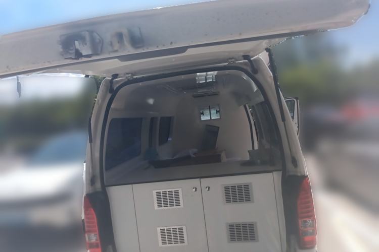 Used Farizon Xingxiang E6 2022 Van with High Roof Equipped with CATL 50.23 kWh Battery Trunk
