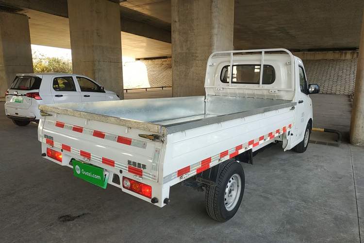 Used Farizon Xingxiang F1E 2023 Flatbed Truck Remote Smart Chip 46.08 kWh Rear Right 45 Deg