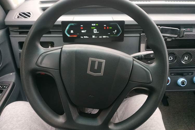Used Farizon Xingxiang F1E 2023 Flatbed Truck EVE 41.86 kWh Steering Wheel