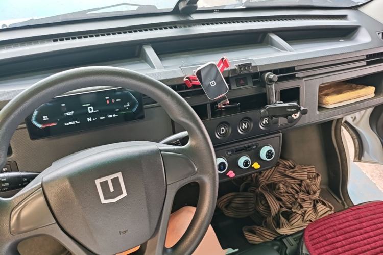 Used Farizon Xingxiang F1E 2023 Flatbed Truck Remote Smart Chip 46.08 kWh Center Console