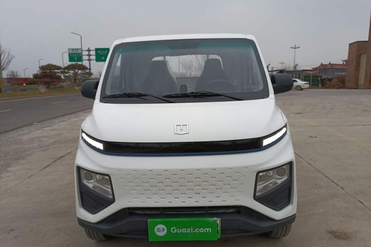 Used Farizon Xingxiang F1E 2023 Flatbed Truck Remote Smart Chip 46.08 kWh Exterior 1