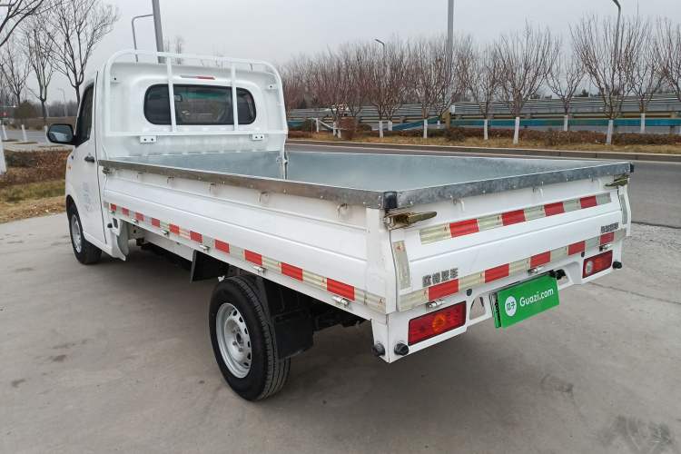 Used Farizon Xingxiang F1E 2023 Flatbed Truck Remote Smart Chip 46.08 kWh Exterior 3