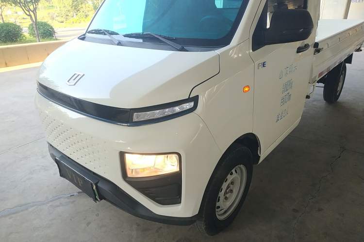 Used Farizon Xingxiang F1E 2023 Evesight Cargo Van with 41.86 kWh Left Front Headlight