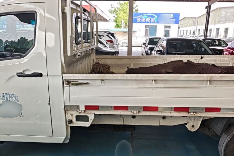 Used Farizon Xingxiang F1E 2023 Flatbed Truck Remote Smart Chip 46.08 kWh Left Rear Seat