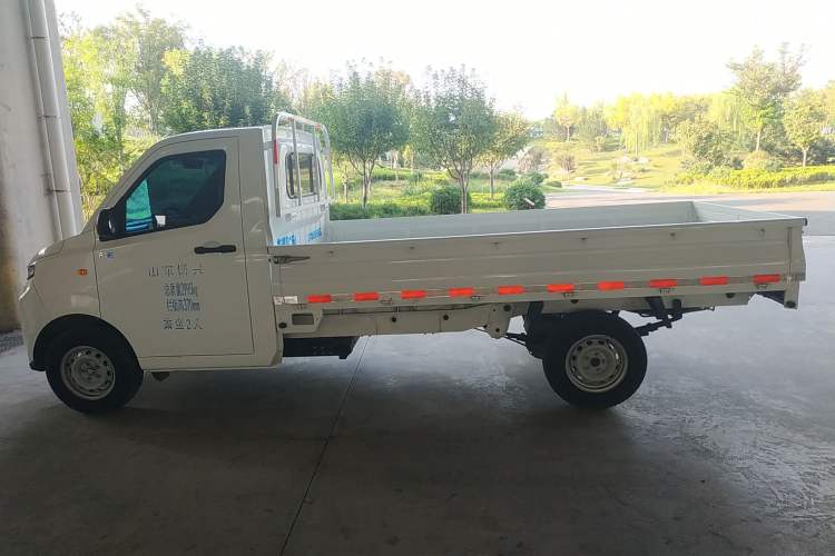 Used Farizon Xingxiang F1E 2023 Evesight Cargo Van with 41.86 kWh Left Side