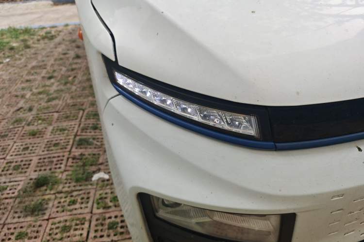 Used Farizon Xingxiang F1E 2023 Van EVE 41.86 kWh Right Front Headlight