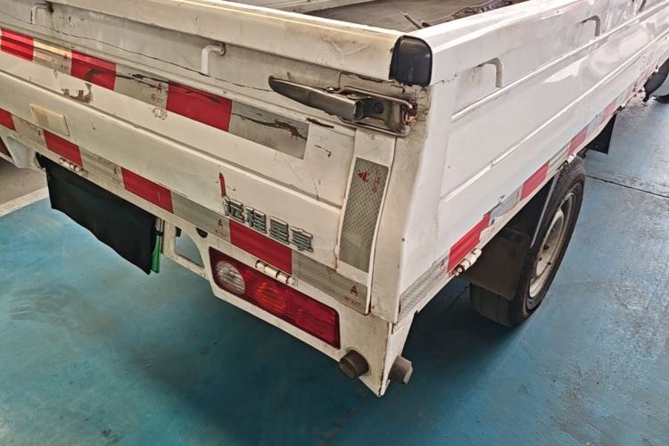 Used Farizon Xingxiang F1E 2023 Flatbed Truck Remote Smart Chip 46.08 kWh Right Rear Taillight