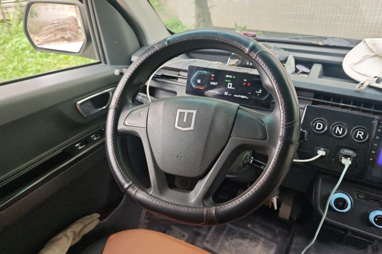 Used Farizon Xingxiang F1E 2023 Van EVE 41.86 kWh Steering Wheel