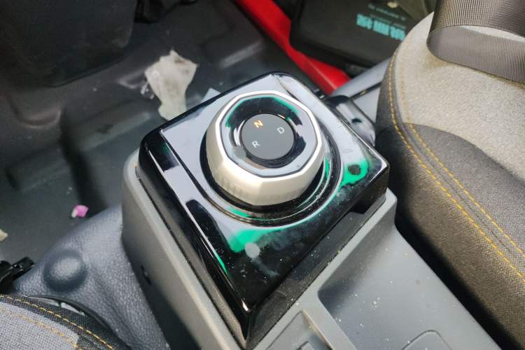 Used Farizon Xingxiang V 2024 Star Enjoy V6E Feature Edition Xuanwu 41.055 kWh Gear Lever