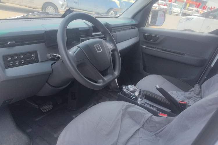 Used Farizon Xingxiang V 2023 V6E PLUS Guoxuan High-Tech 41.93 kWh Value Edition Interior 3